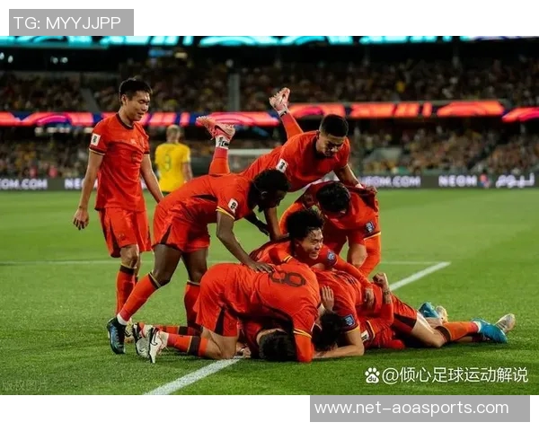 精彩足球射门视频集锦让你领略球场上的绝妙瞬间与技巧展示